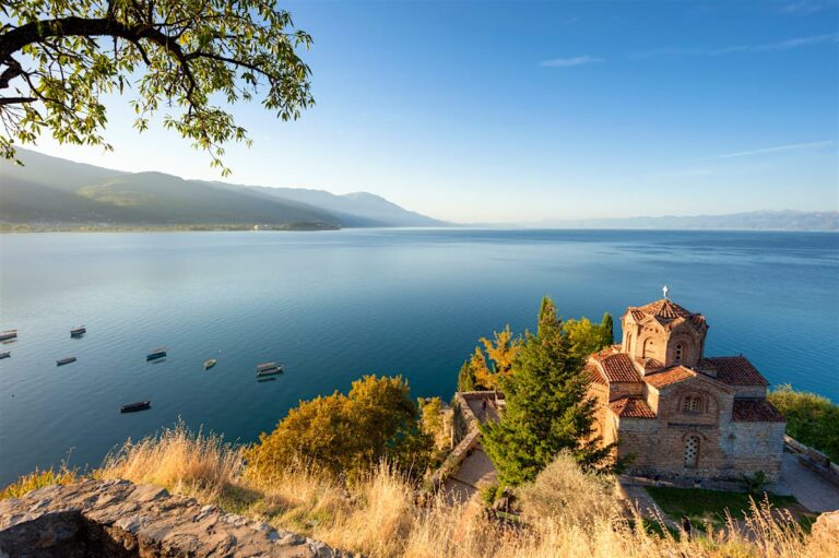 4ac20ce9a39503c4493a52e811bcefba-ohrid